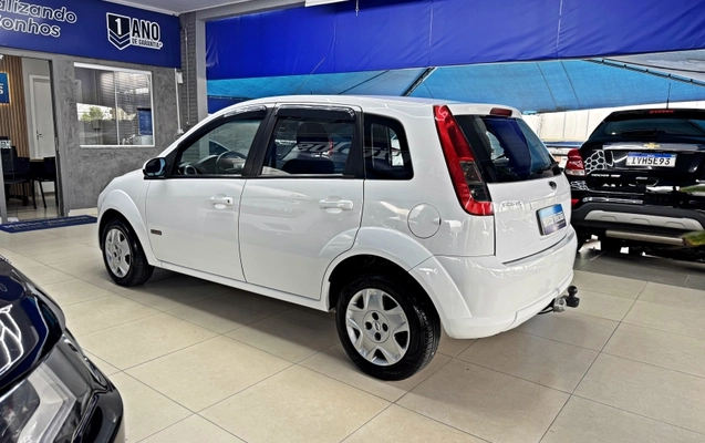 imagem-https://www.socarrao.com.br/sc-vehicle-images-prod/3707129/1789489968855-yVhGyWI78tqKZY2VdFhGd95edCdkMPl1.jpg