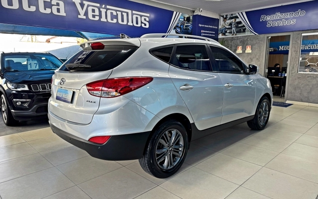 imagem-https://www.socarrao.com.br/sc-vehicle-images-prod/3707152/1789590520681-6SwR98RyGfKnKnrKFkVQlybsZ1R5tYvQ.jpg