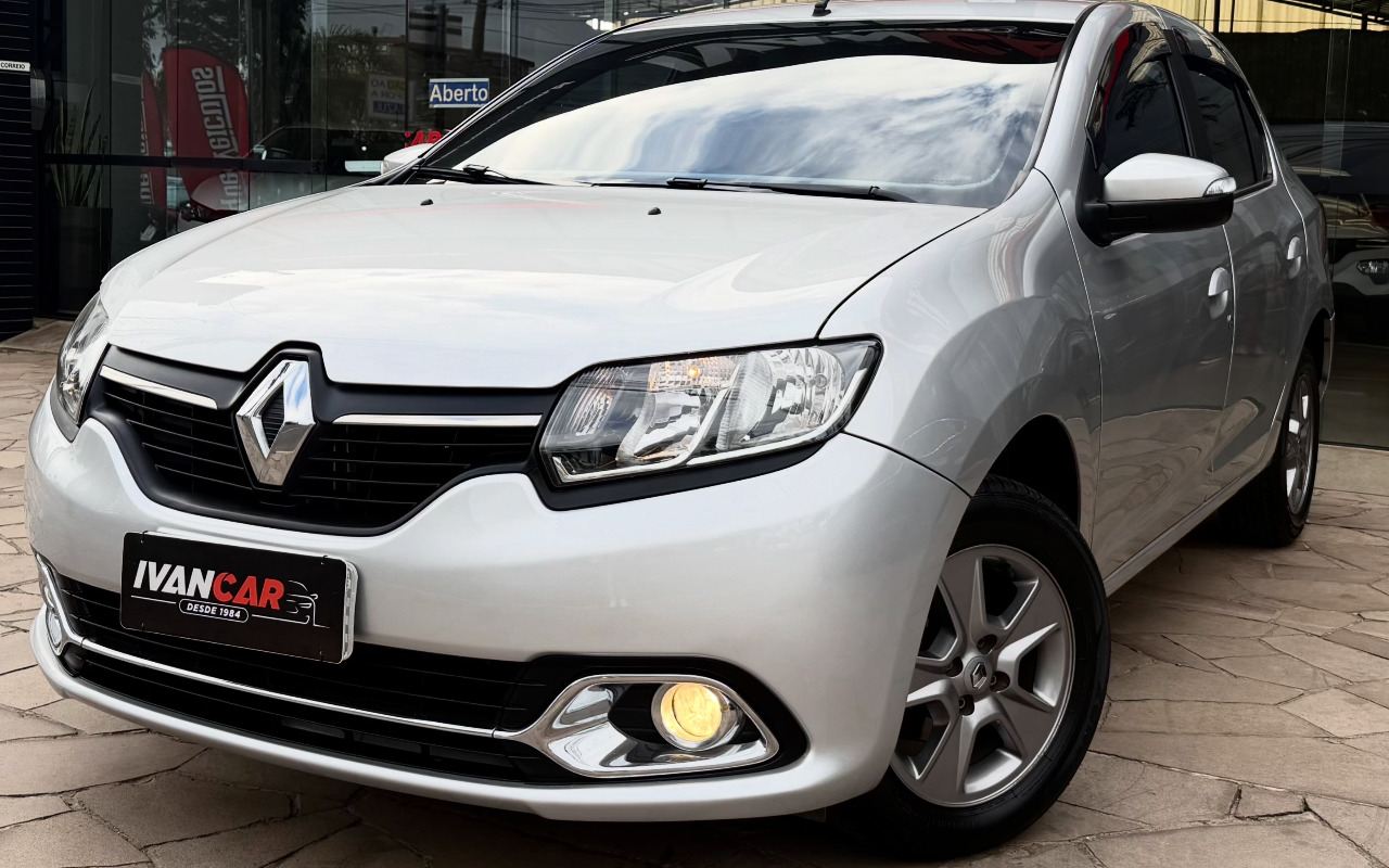 Renault Logan 2017 Prata — foto 1 de 3