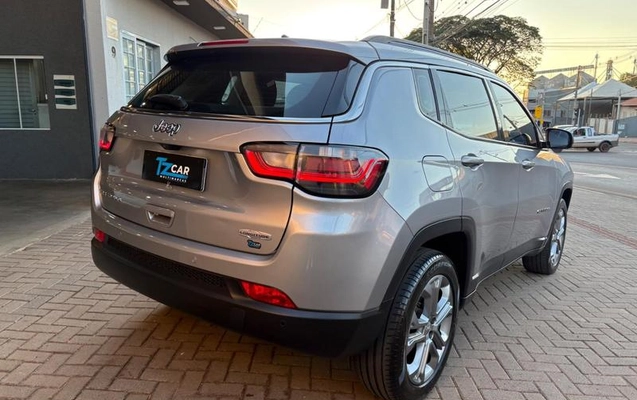 imagem-https://www.socarrao.com.br/sc-vehicle-images-prod/3707657/1788873976958-8364095_3_B_23137b8c9b.jpeg