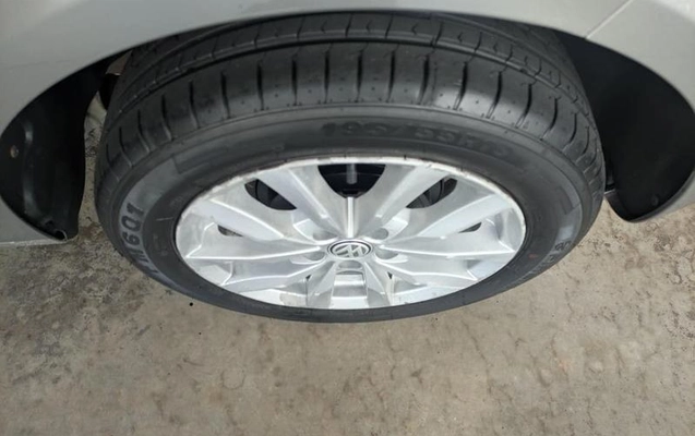 imagem-https://www.socarrao.com.br/sc-vehicle-images-prod/3707759/1789667867953-8443902_2_B_c0442eb7b6.jpeg