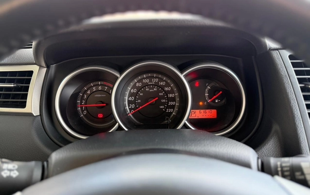 imagem-https://www.socarrao.com.br/sc-vehicle-images-prod/3707805/1788874298675-6e9b751a-a1f0-4c16-9183-5451f0ef6715.jpg