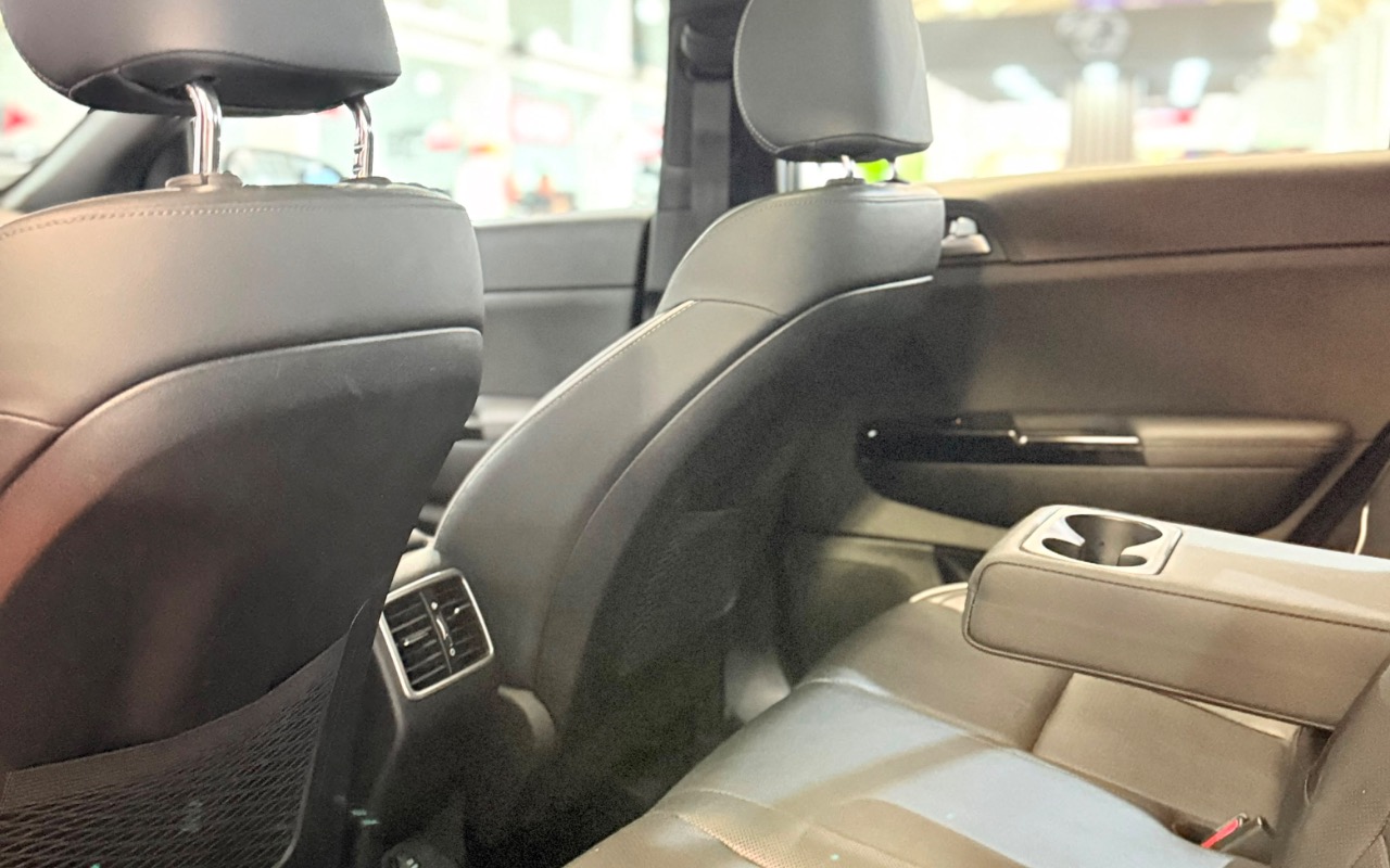 imagem-https://www.socarrao.com.br/sc-vehicle-images-prod/3708077/1788874942423-YjFjYjg3M2ItODZlMC00YjMwLTk2ODktNjI4MmQ3M2E1YjM1LmpwZWc.jpeg