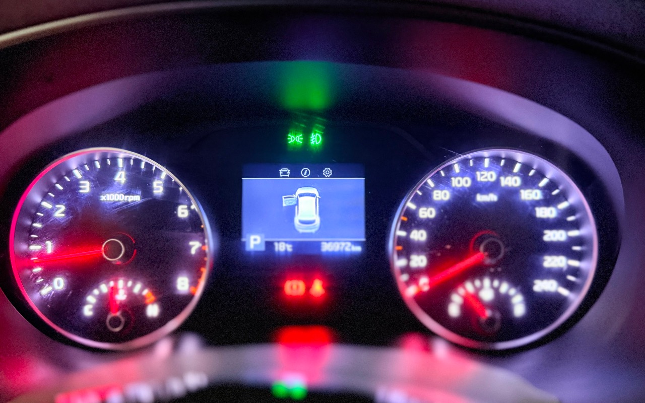 imagem-https://www.socarrao.com.br/sc-vehicle-images-prod/3708077/1788874942912-ODRhNDBmMjctNzU1ZC00YmRhLTk3OGEtMmZhMGE0NjY1NzlkLmpwZWc.jpeg