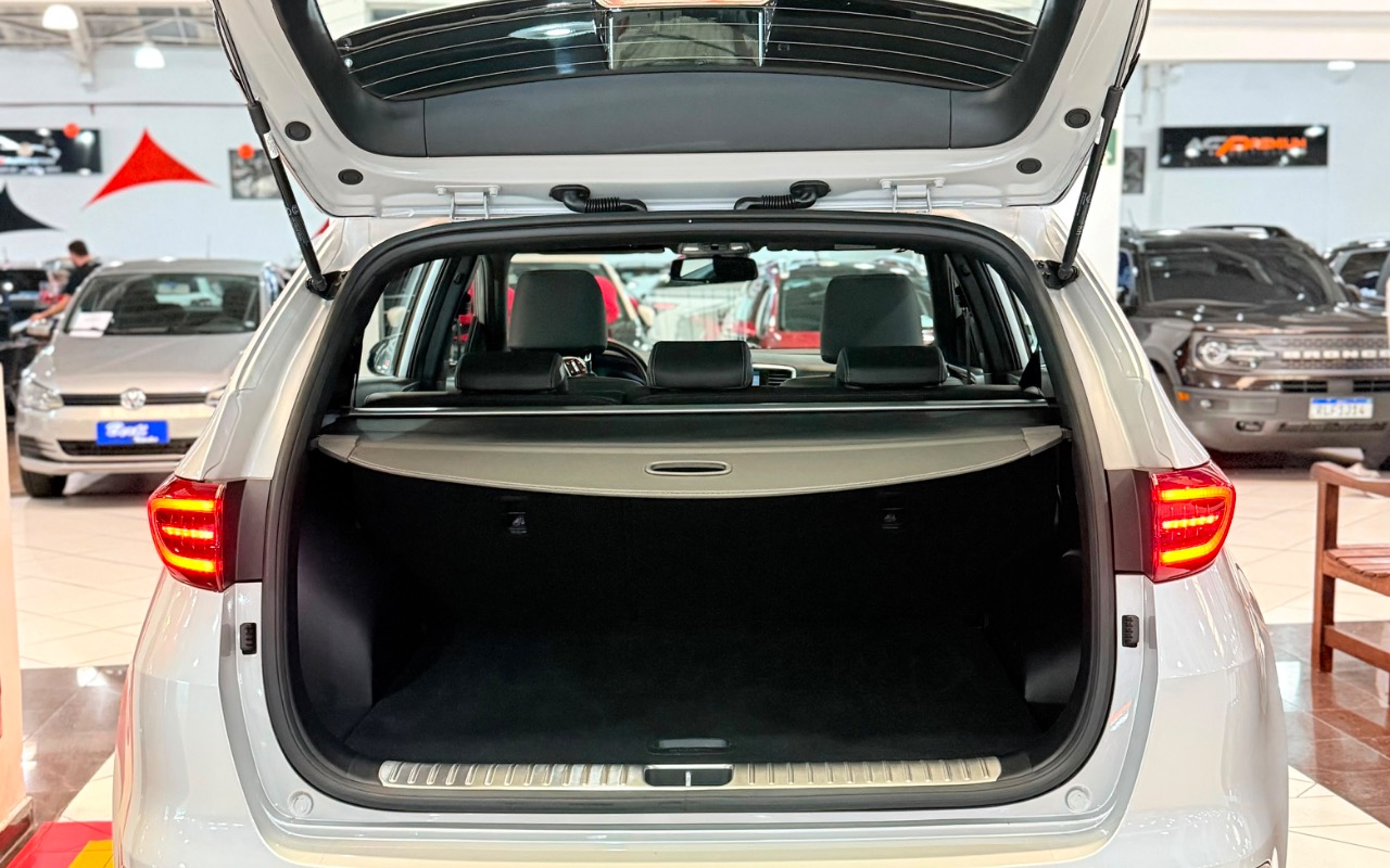 imagem-https://www.socarrao.com.br/sc-vehicle-images-prod/3708077/1788874943098-MTk2MDM1YzUtZDc3Yy00ZTU5LWIwMDItM2YxOGFjMGJhMzYwLmpwZWc.jpeg