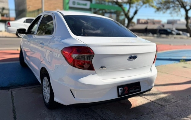 imagem-https://www.socarrao.com.br/sc-vehicle-images-prod/3708125/1788875093521-uQnzerF8OQ239lGcIdVNJMOBo2ZO39EZ.jpg