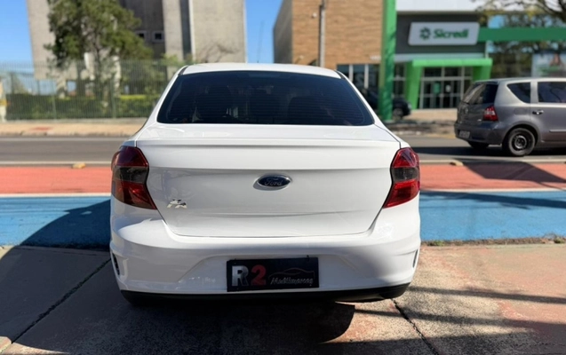 imagem-https://www.socarrao.com.br/sc-vehicle-images-prod/3708125/1788875093523-vN9hYdzNqs7rycu4haQc0ohFBZnsbuGz.jpg
