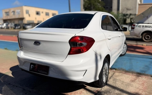 imagem-https://www.socarrao.com.br/sc-vehicle-images-prod/3708125/1788875093525-jRoWaYIxVViOxtCHicdnSY2fHJ48WHaF.jpg