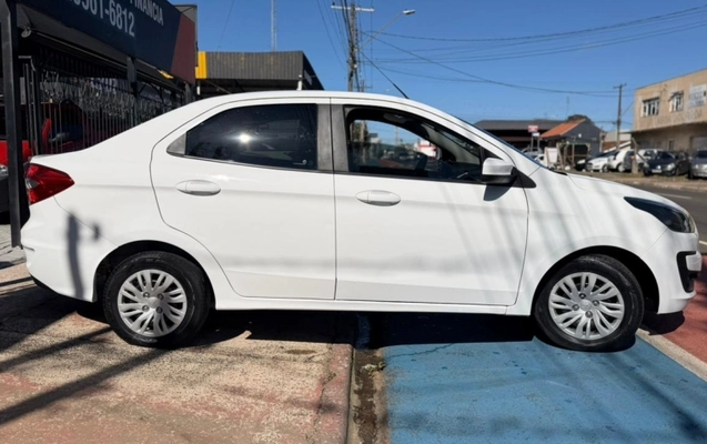 imagem-https://www.socarrao.com.br/sc-vehicle-images-prod/3708125/1788875093527-YNdjsXWTjKHXY76nCwfnnKFuahzwmLYn.jpg