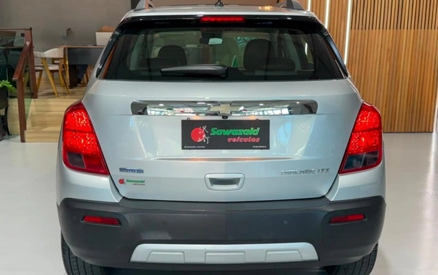 imagem-https://www.socarrao.com.br/sc-vehicle-images-prod/3708150/1788875300976-vehicle_image_1788875270_05e9d4ede6f88ede47050c7a7d7ea080.jpeg