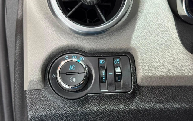 imagem-https://www.socarrao.com.br/sc-vehicle-images-prod/3708150/1788875301002-vehicle_image_1788875298_6e2981b0dee03f570a05177b9fbc19cc.jpeg