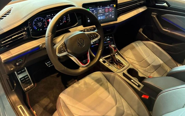 imagem-https://www.socarrao.com.br/sc-vehicle-images-prod/3708164/1788875367438-8455828_12_B_1378068ff8.jpeg