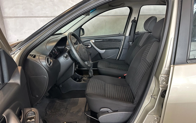 imagem-https://www.socarrao.com.br/sc-vehicle-images-prod/3708290/1788875532977-5d74b46eca0f4f4b920c9652c050de14_1788875307072.jpg
