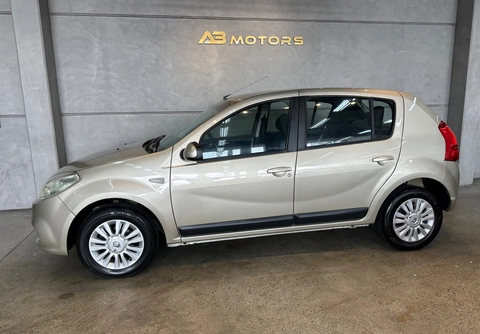 Renault Sandero 2013 Bege — foto 1 de 3