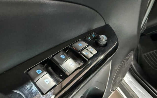 imagem-https://www.socarrao.com.br/sc-vehicle-images-prod/3708425/1788875780685-vehicle_image_1788875749_c75144266f296dc050379f6c923c8e1a.jpeg