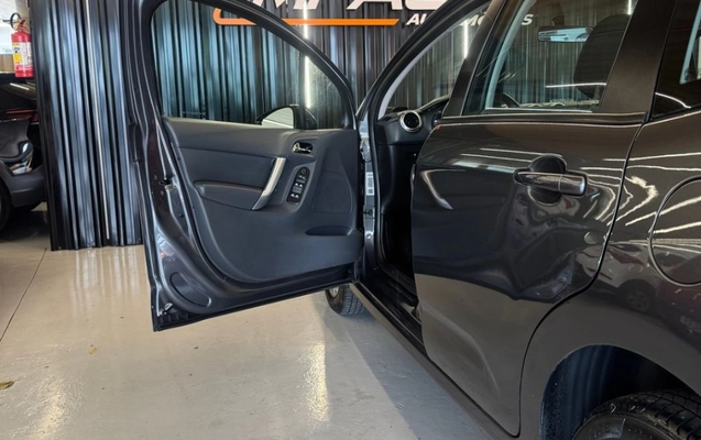 imagem-https://www.socarrao.com.br/sc-vehicle-images-prod/3708449/1789385166199-gb-b2c2c93.jpeg