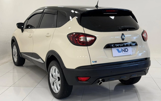 imagem-https://www.socarrao.com.br/sc-vehicle-images-prod/3708471/1788875970301-9a41342cc5064b3abf5d4cf20fe63375_1788526612363.jpg
