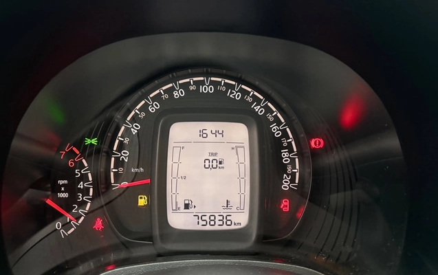 imagem-https://www.socarrao.com.br/sc-vehicle-images-prod/3709229/1788878577516-V2hhdHNBcHAgSW1hZ2UgMjAyNi0wOS0wOCBhdCAxMS4yOS40OS5qcGVn.jpeg