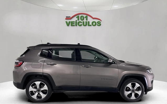 imagem-https://www.socarrao.com.br/sc-vehicle-images-prod/3709231/1788878584408-003_1b4d35346eb79fc3454fb0ff2ec4f3cc.jpg