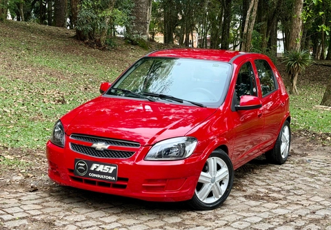 Chevrolet Celta 2012 Vermelho — foto 1 de 3