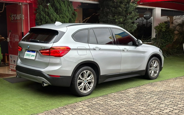 imagem-https://www.socarrao.com.br/sc-vehicle-images-prod/3709373/1788879295073-5bca2bd8-6e0c-4752-b194-0e1b43940362.jpg