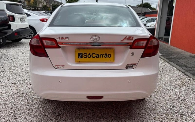 imagem-https://www.socarrao.com.br/sc-vehicle-images-prod/3709520/1788879848748-8456219_4_B_d7a1edc6ef.jpeg