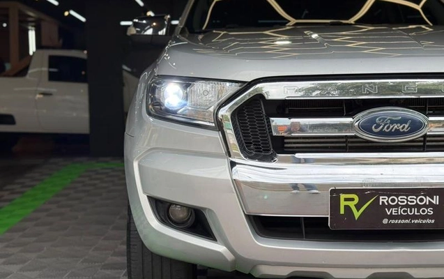 imagem-https://www.socarrao.com.br/sc-vehicle-images-prod/3709580/1788879793596-8456215_4_B_1a378feb35.jpeg
