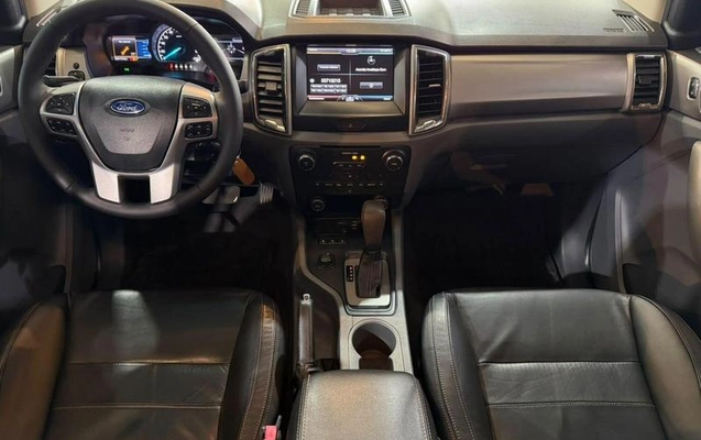 imagem-https://www.socarrao.com.br/sc-vehicle-images-prod/3709580/1788879793597-8456215_8_B_23b768fd6f.jpeg