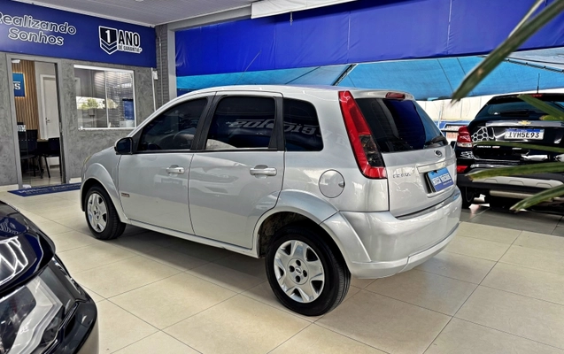 imagem-https://www.socarrao.com.br/sc-vehicle-images-prod/3709720/1789475224912-9xsIyeCw2T248CUlfEpTcjsqNOyB7STf.jpg