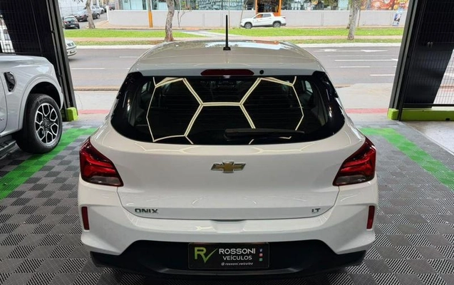 imagem-https://www.socarrao.com.br/sc-vehicle-images-prod/3709847/1789564095006-8456314_8_B_27737f6a18.jpeg