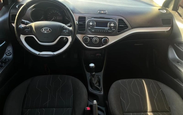 imagem-https://www.socarrao.com.br/sc-vehicle-images-prod/3709942/1789394104493-8007181_8_B_e6f2a77062.jpeg