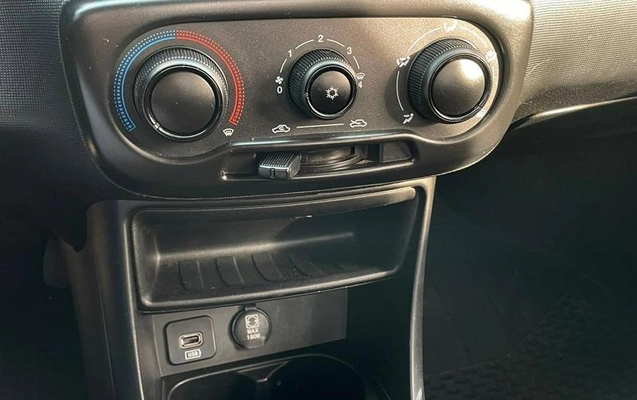 imagem-https://www.socarrao.com.br/sc-vehicle-images-prod/3709945/1788881011760-8201030_5_B_10dbc17c27.jpeg