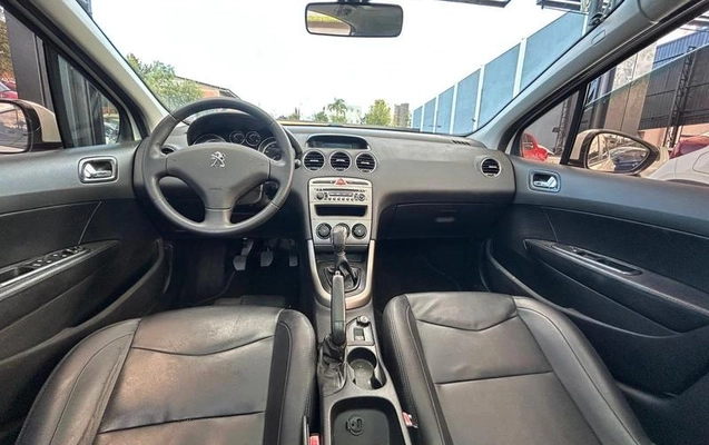 imagem-https://www.socarrao.com.br/sc-vehicle-images-prod/3709964/1788881029273-8442265_1_B_20de852cf4.jpeg