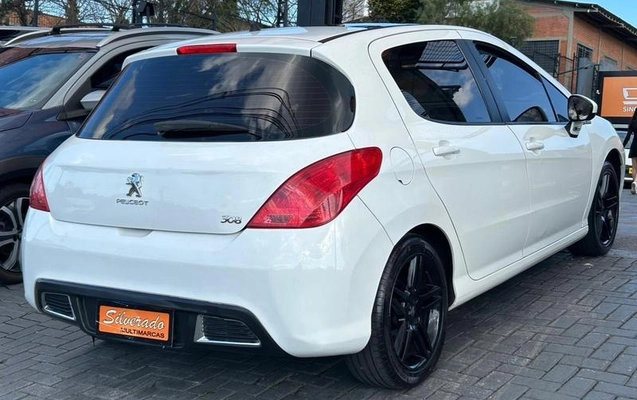 imagem-https://www.socarrao.com.br/sc-vehicle-images-prod/3709964/1788881029274-8442265_8_B_b75f20be11.jpeg