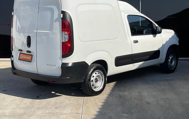 imagem-https://www.socarrao.com.br/sc-vehicle-images-prod/3709965/1788881030284-8392073_12_B_96a0ceff94.jpeg