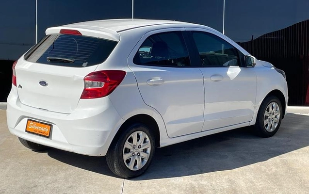 imagem-https://www.socarrao.com.br/sc-vehicle-images-prod/3709967/1788881032100-8442656_13_B_d5d7b5745a.jpeg