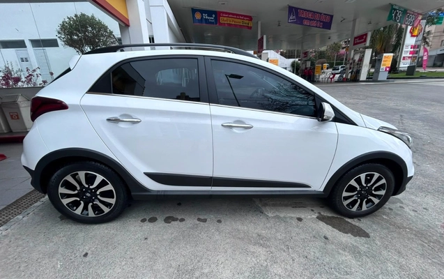 imagem-https://www.socarrao.com.br/sc-vehicle-images-prod/3710819/1788883475598-SU1HLTIwMjYwOTAyLVdBMDI0NS5qcGc.jpg