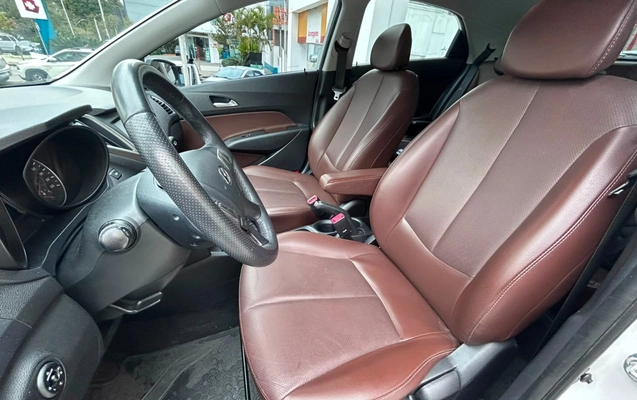 imagem-https://www.socarrao.com.br/sc-vehicle-images-prod/3710819/1788883476203-SU1HLTIwMjYwOTAyLVdBMDI1MC5qcGc.jpg