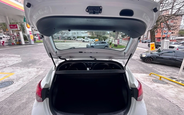 imagem-https://www.socarrao.com.br/sc-vehicle-images-prod/3710819/1788883476462-SU1HLTIwMjYwOTAyLVdBMDI0OS5qcGc.jpg