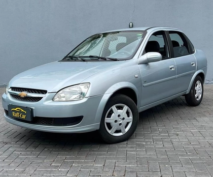 Chevrolet Classic 2012 Prata — foto 1 de 3