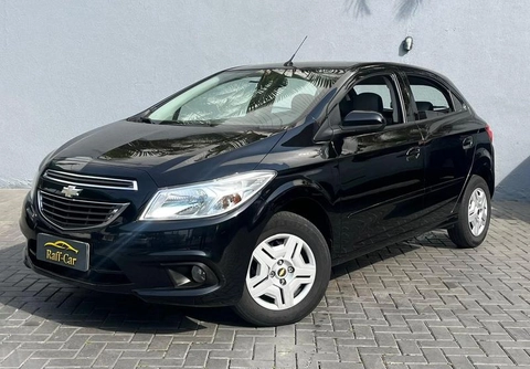 Chevrolet Onix 2015 Preto — foto 1 de 3