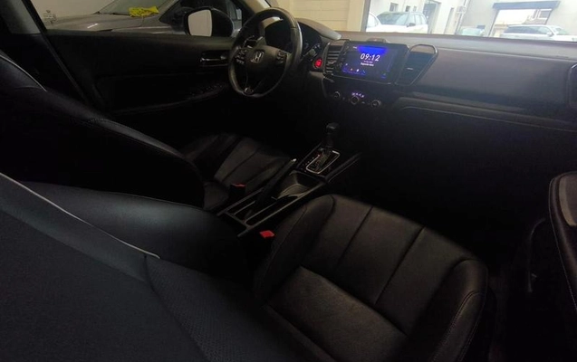 imagem-https://www.socarrao.com.br/sc-vehicle-images-prod/3711319/1789393574219-8456571_16_B_e731fdce9f.jpeg