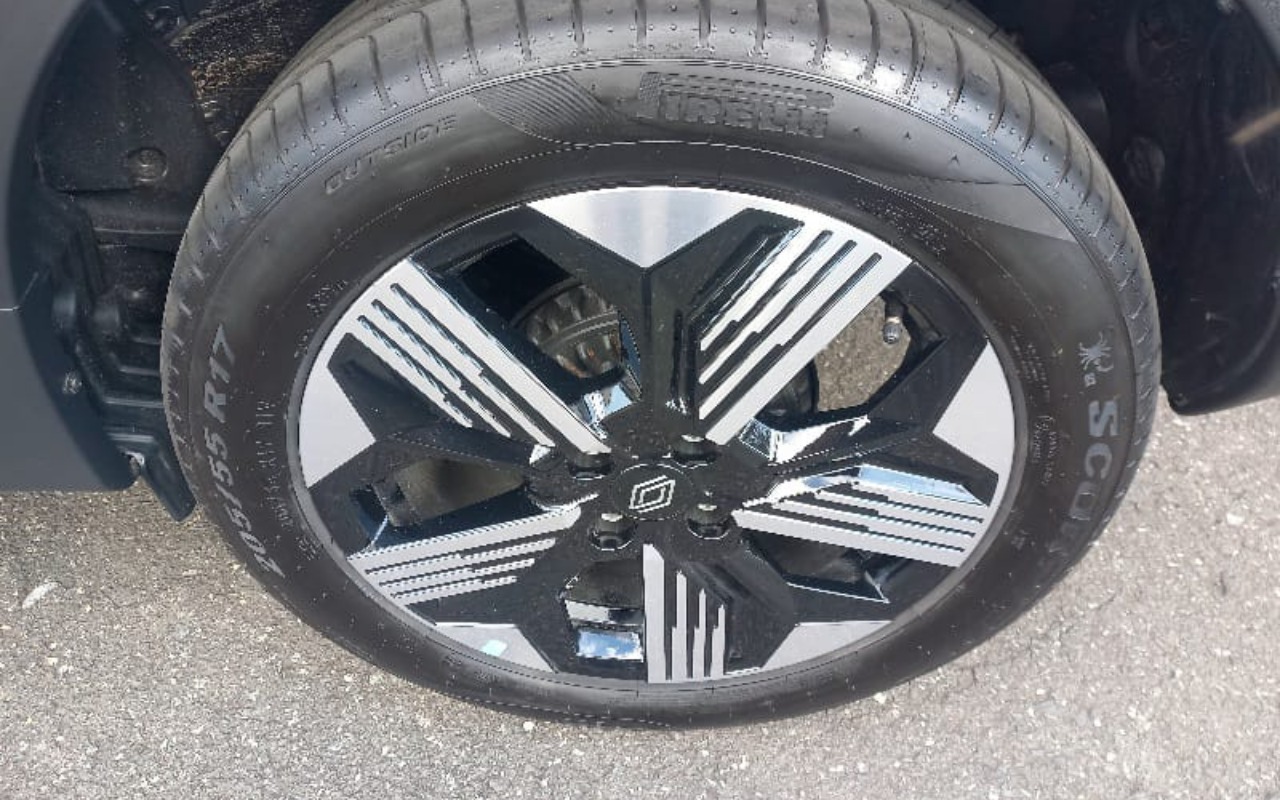 imagem-https://www.socarrao.com.br/sc-vehicle-images-prod/3711437/1788885404175-V2hhdHNBcHAgSW1hZ2UgMjAyNi0wOS0wOCBhdCAxMC4zNi4wMi5qcGVn.jpeg