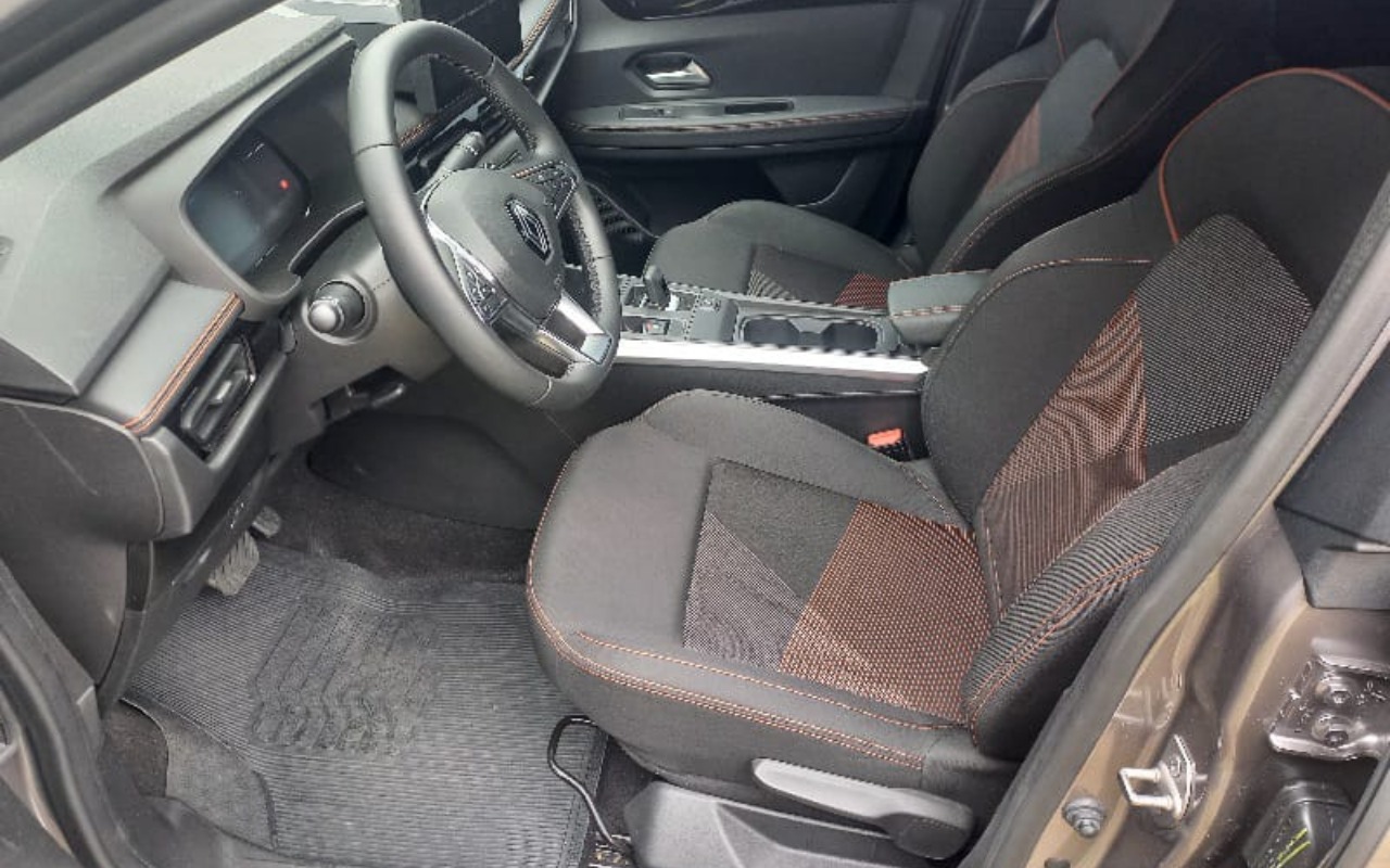 imagem-https://www.socarrao.com.br/sc-vehicle-images-prod/3711437/1788885404586-V2hhdHNBcHAgSW1hZ2UgMjAyNi0wOS0wOCBhdCAxMC4zNi4wMCAoMikuanBlZw.jpeg