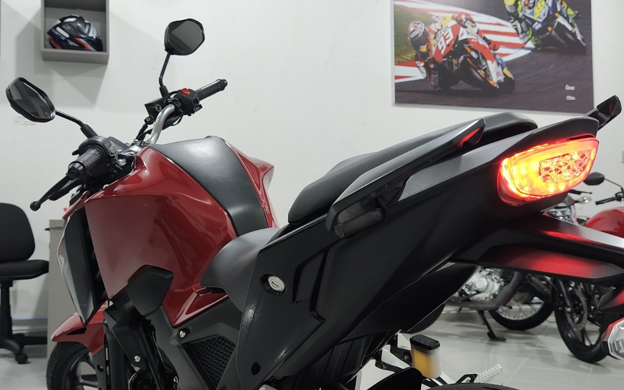imagem-https://www.socarrao.com.br/sc-vehicle-images-prod/3712482/1788888400345-V2hhdHNBcHAgSW1hZ2UgMjAyNS0xMC0wMSBhdCAxMi4xMi4yOSAoOCkuanBlZw.jpeg