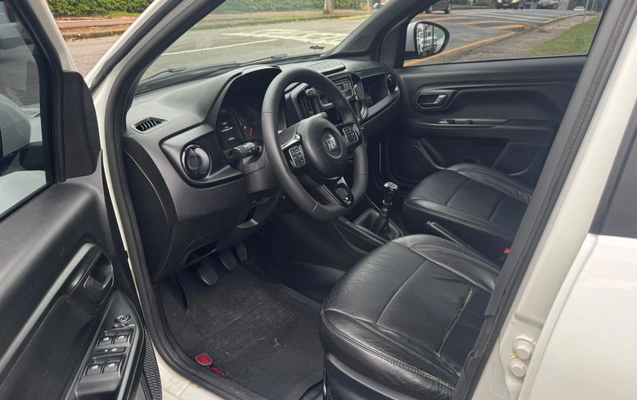 imagem-https://www.socarrao.com.br/sc-vehicle-images-prod/3712619/1788888747554-V2hhdHNBcHAgSW1hZ2UgMjAyNi0wOS0wOCBhdCAxNC4xNi4xMSAoMSkuanBlZw.jpeg