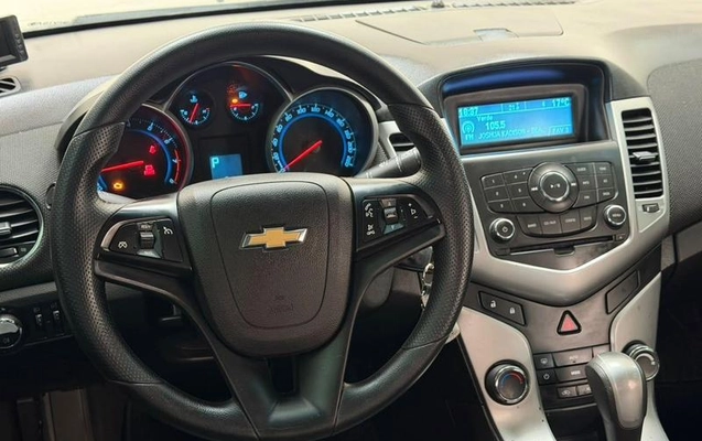 imagem-https://www.socarrao.com.br/sc-vehicle-images-prod/3712668/1788888911317-8264221_15_B_ff991316a9.jpeg