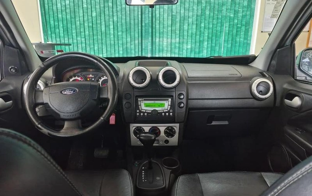 imagem-https://www.socarrao.com.br/sc-vehicle-images-prod/3712784/1789656310541-8453323_1_B_12f88e2dd6.jpeg