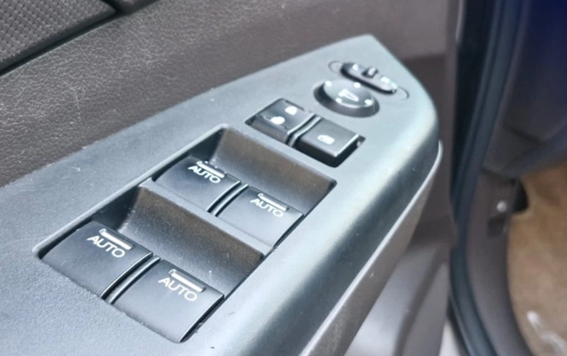 imagem-https://www.socarrao.com.br/sc-vehicle-images-prod/3712967/1788889514346-3_024428.jpg