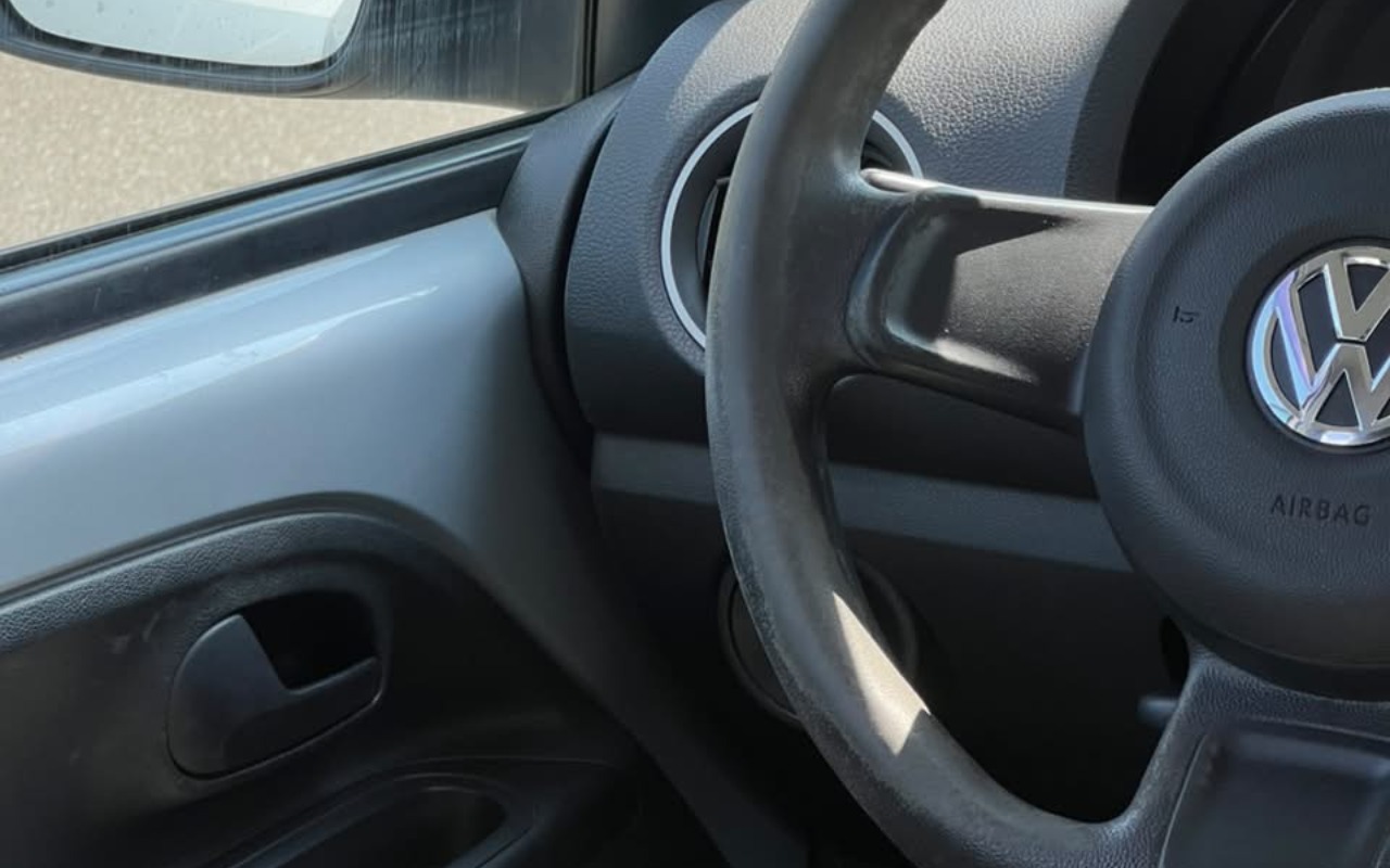 imagem-https://www.socarrao.com.br/sc-vehicle-images-prod/3713086/1789590480266-V2hhdHNBcHAgSW1hZ2UgMjAyNi0wOS0xNiBhdCAxNC4xNS4xMiAoMSkuanBlZw.jpeg
